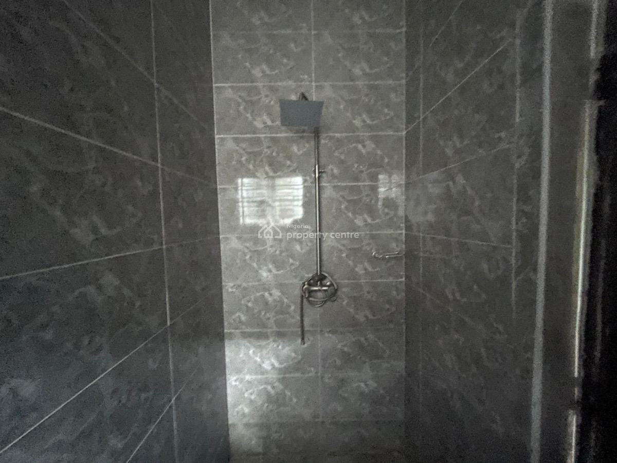 a Spacious 3 Bedroom on Top Floor, Ikate Elegushi, Lekki, Lagos, House for Rent
