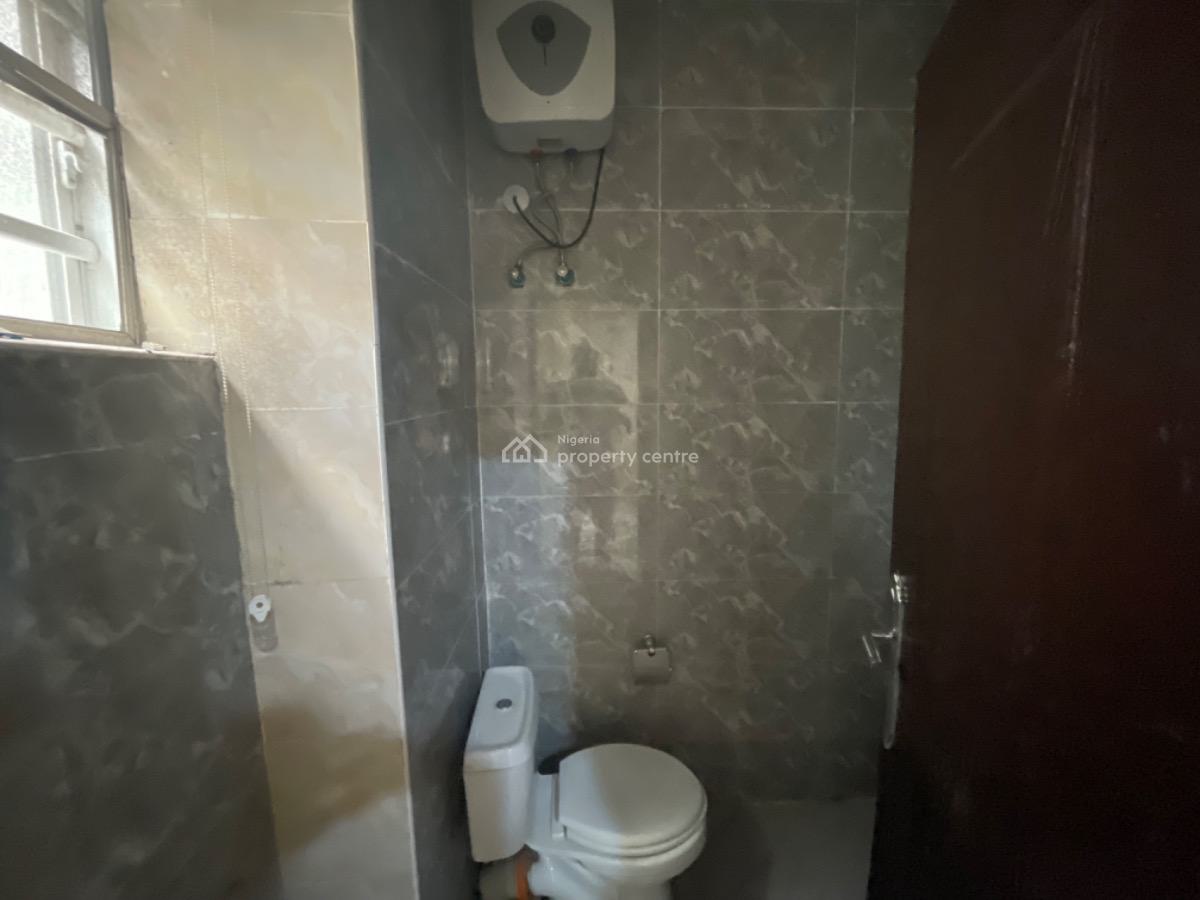 a Spacious 3 Bedroom on Top Floor, Ikate Elegushi, Lekki, Lagos, House for Rent