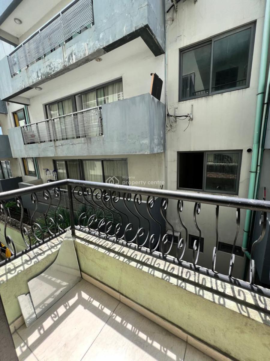 Standard 3 Bedrooms Apartment (upstairs) with Swimming Pool, Ikate, Lekki, Lagos, Flat / Apartment for Rent