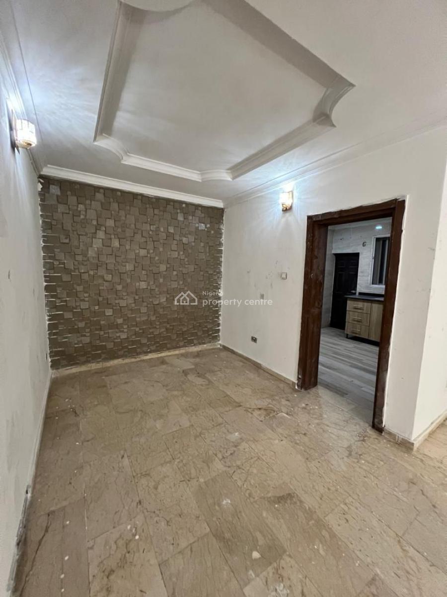 Standard 3 Bedrooms Apartment (upstairs) with Swimming Pool, Ikate, Lekki, Lagos, Flat / Apartment for Rent