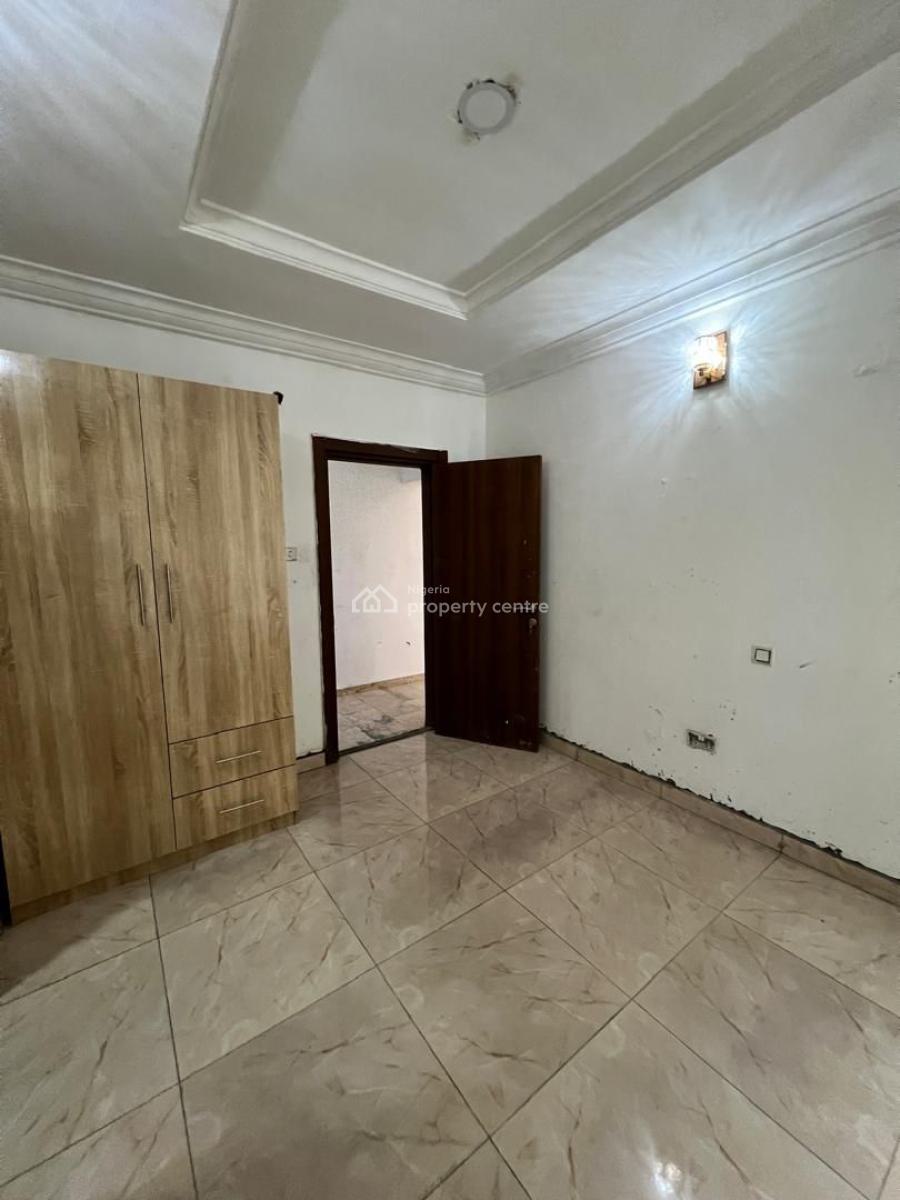 Standard 3 Bedrooms Apartment (upstairs) with Swimming Pool, Ikate, Lekki, Lagos, Flat / Apartment for Rent