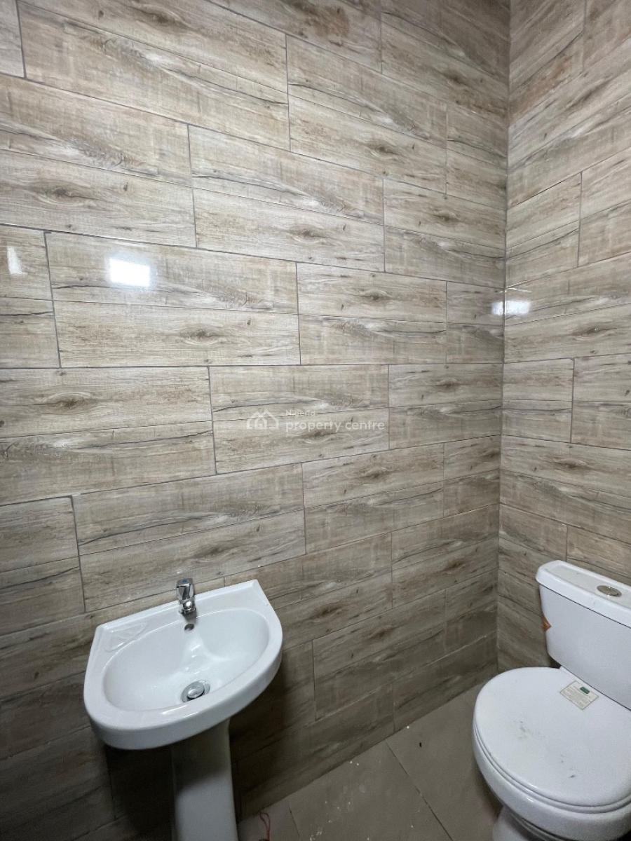 Lovely 2 Bedroom Maisonnette with Pool Gym and Elevator, Lekki Phase 1, Lekki, Lagos, Block of Flats for Sale