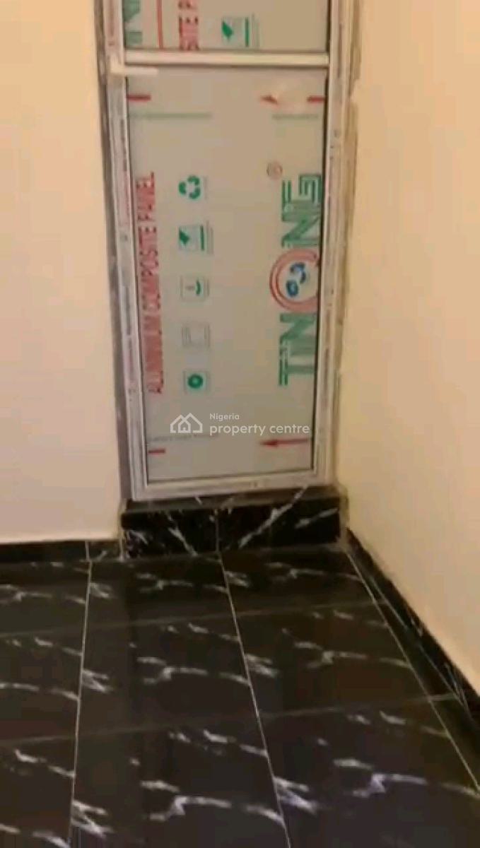 Very Decent and Spacious Upstairs Ready to Move in Roomself Apartment, Abule Ijesha, Yaba, Lagos, Self Contain (single Rooms) for Rent