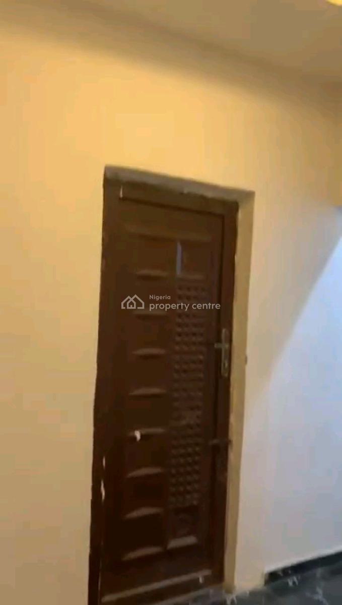 Very Decent and Spacious Upstairs Ready to Move in Roomself Apartment, Abule Ijesha, Yaba, Lagos, Self Contain (single Rooms) for Rent