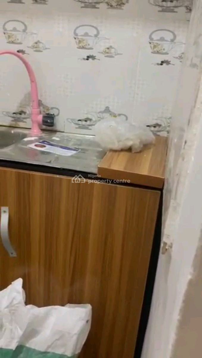 Very Decent and Spacious Upstairs Ready to Move in Roomself Apartment, Abule Ijesha, Yaba, Lagos, Self Contain (single Rooms) for Rent