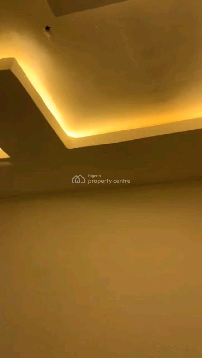 Very Decent and Spacious Upstairs Ready to Move in Roomself Apartment, Abule Ijesha, Yaba, Lagos, Self Contain (single Rooms) for Rent