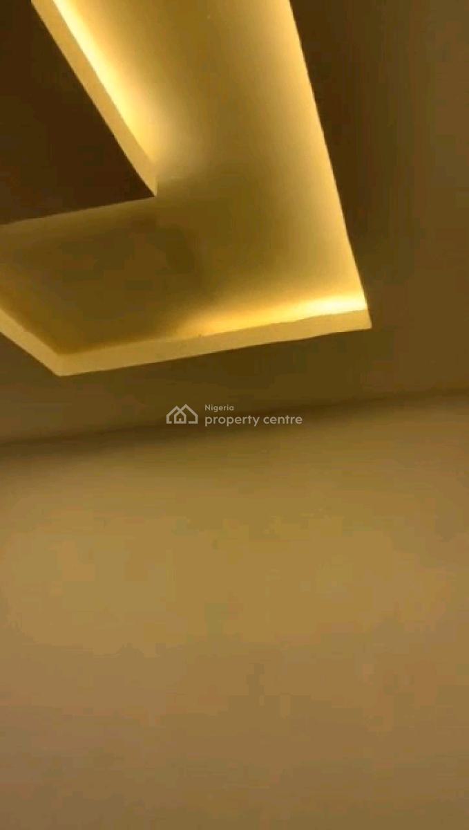 Very Decent and Spacious Upstairs Ready to Move in Roomself Apartment, Abule Ijesha, Yaba, Lagos, Self Contain (single Rooms) for Rent