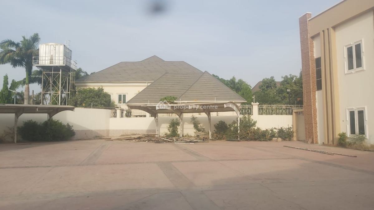 7 Bedroom Duplex with 2 Bedroom Guest Chalet., Off Foundation Road, Kano Municipal, Kano, Detached Duplex for Rent