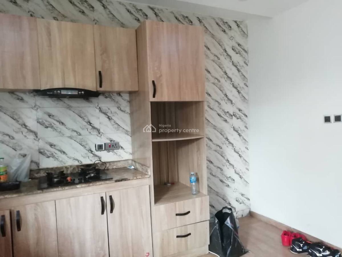 Luxurious Miniflat in Ajah Ilaje Off Mobil Road, Ajah Ilaje of Mobil Road, Ajah, Lagos, Mini Flat (room and Parlour) for Rent