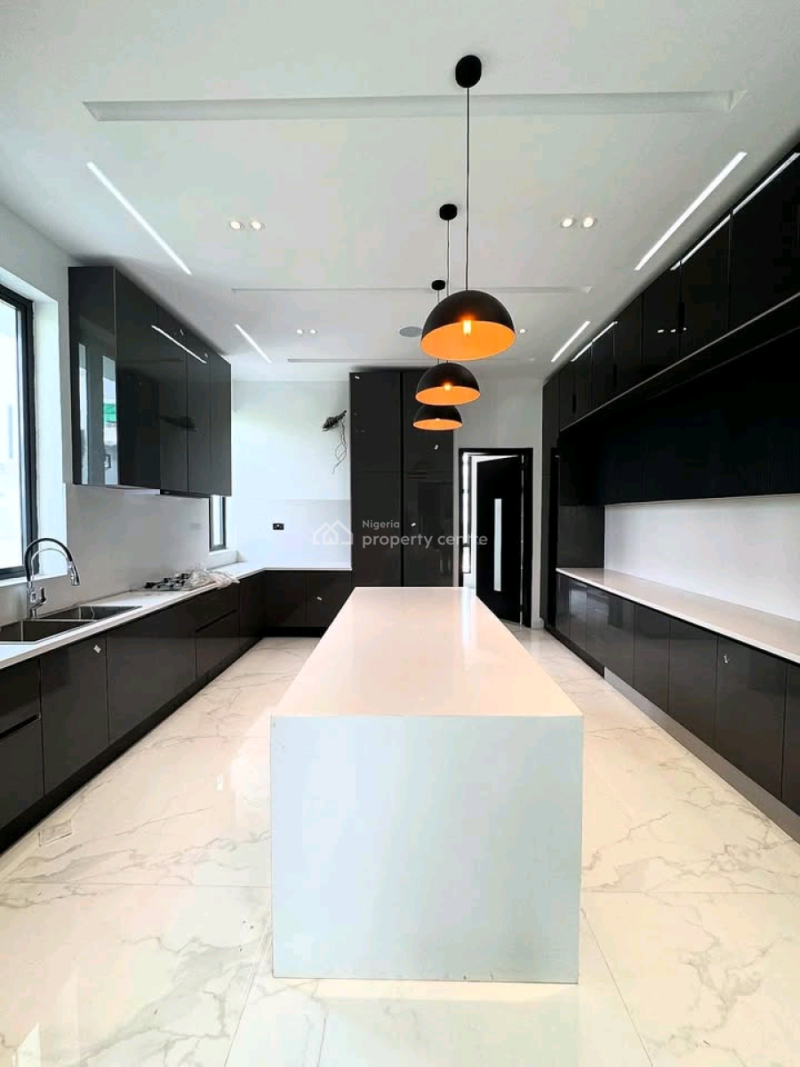 Contemporary 5bedroom Detached House Available   Location: Osa, Lekki, Lagos, House for Sale