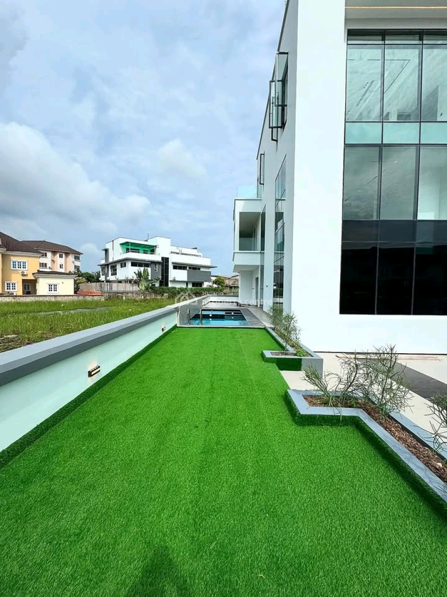 Contemporary 5bedroom Detached House Available   Location: Osa, Lekki, Lagos, House for Sale