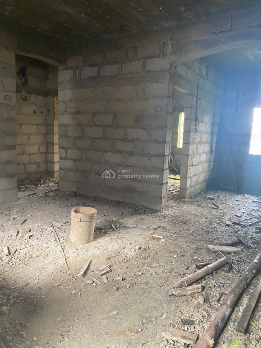 2 Bedroom Block of Flats with a 2 Bedroom Bungalow Bq (unfinished), Orji Off Okigwe Rd, Owerri North, Imo, Block of Flats for Sale