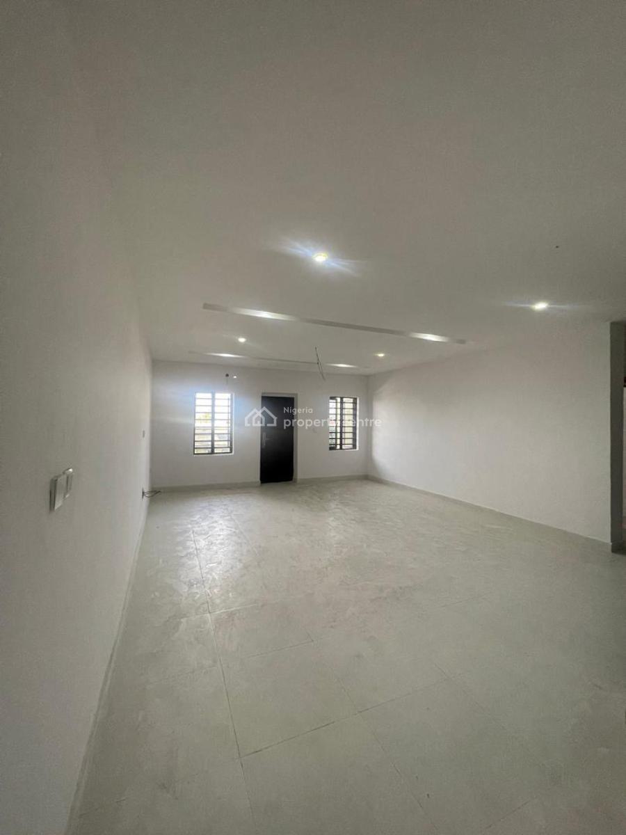 Lovely 2 Bedroom Apartment with Pool and Elevator, Lekki Phase 1, Lekki, Lagos, Flat / Apartment for Sale