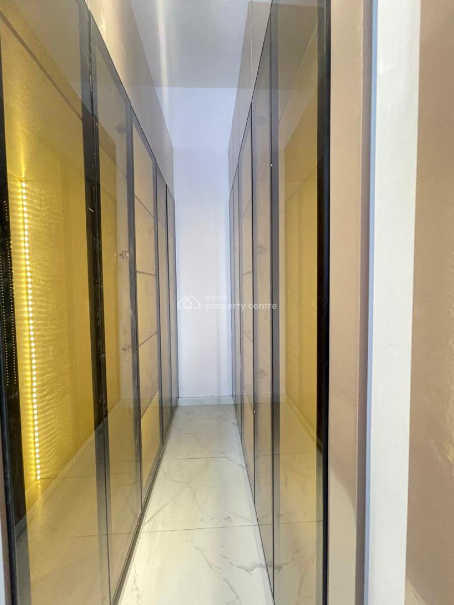 Lovely 2 Bedroom Apartment with Pool and Elevator, Lekki Phase 1, Lekki, Lagos, Flat / Apartment for Sale