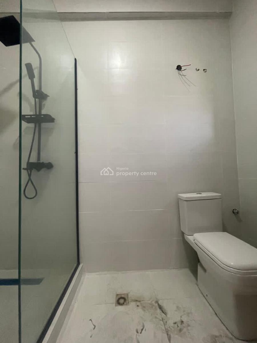Lovely 2 Bedroom Apartment with Pool and Elevator, Lekki Phase 1, Lekki, Lagos, Flat / Apartment for Sale