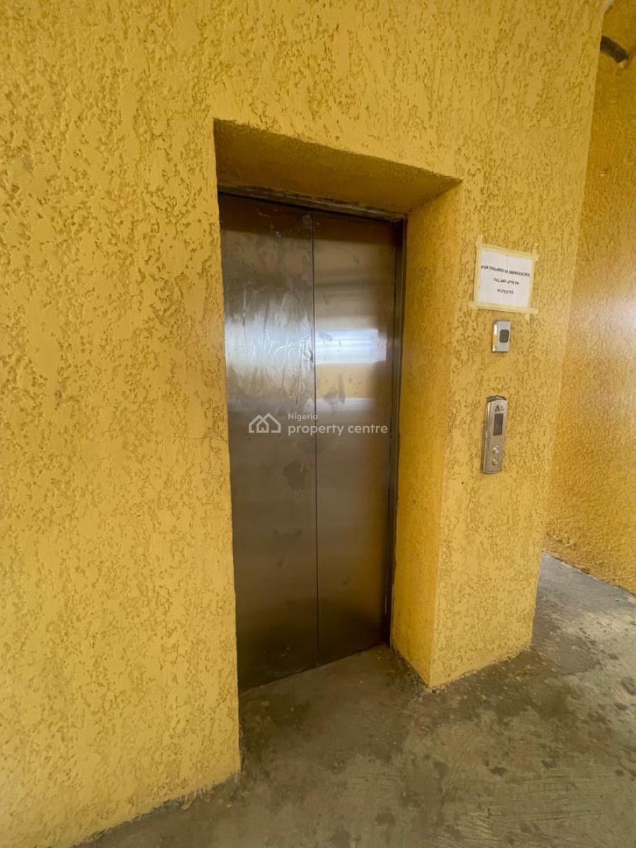 Lovely 2 Bedroom Apartment with Pool and Elevator, Lekki Phase 1, Lekki, Lagos, Flat / Apartment for Sale