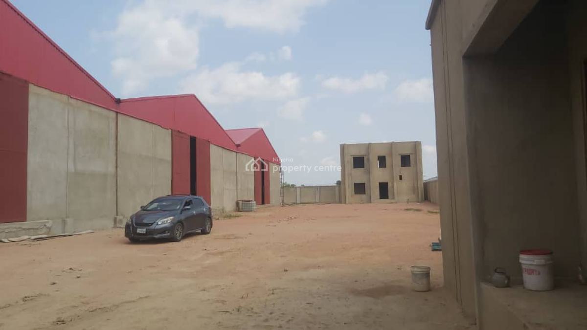 3 Bay Warehouse, Tokarawa, Off Hadeja Road, Kano Municipal, Kano, Warehouse for Rent