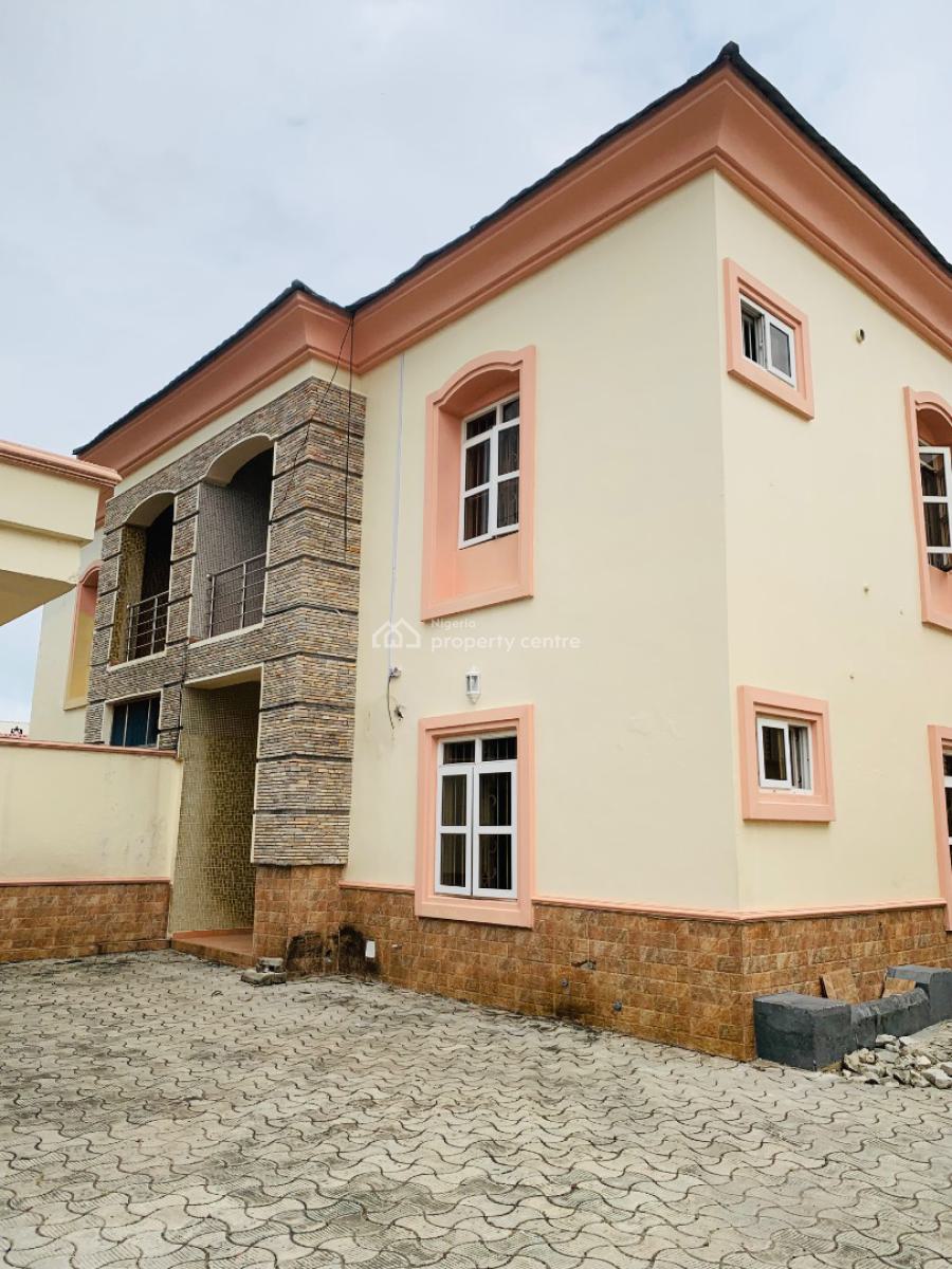 Neat and Standard 5 Bed Duplex with Bq, Lekki Phase 1, Lekki, Lagos, Semi-detached Duplex for Rent