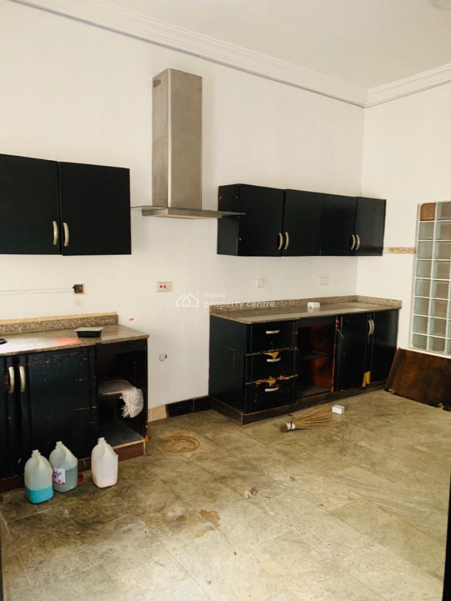 Neat and Standard 5 Bed Duplex with Bq, Lekki Phase 1, Lekki, Lagos, Semi-detached Duplex for Rent