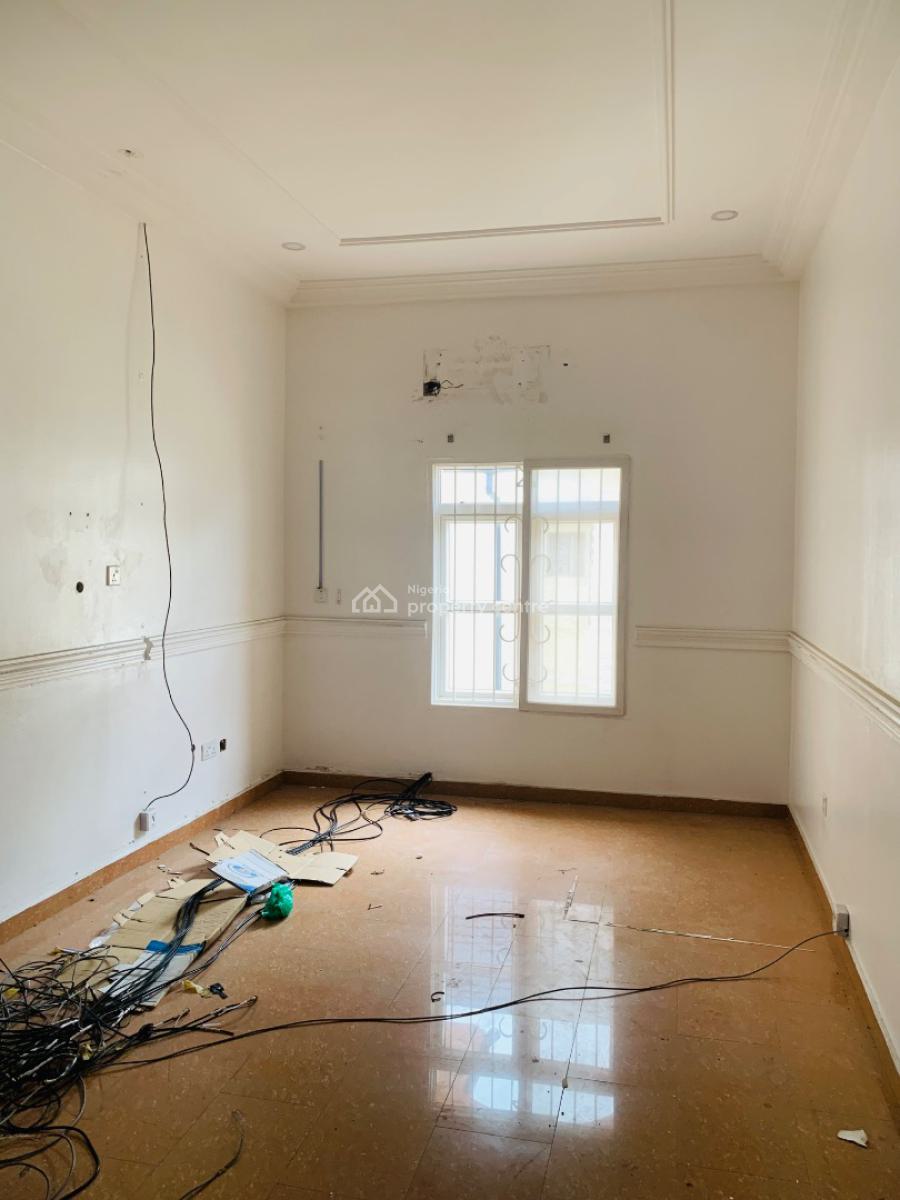 Neat and Standard 5 Bed Duplex with Bq, Lekki Phase 1, Lekki, Lagos, Semi-detached Duplex for Rent