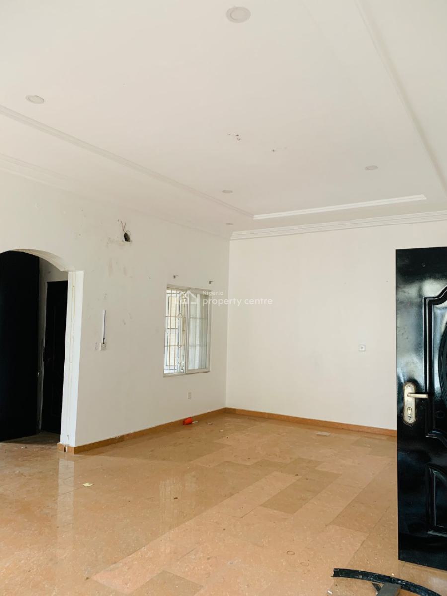 Neat and Standard 5 Bed Duplex with Bq, Lekki Phase 1, Lekki, Lagos, Semi-detached Duplex for Rent