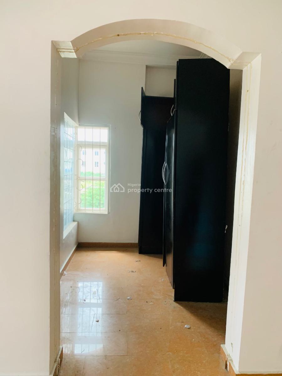 Neat and Standard 5 Bed Duplex with Bq, Lekki Phase 1, Lekki, Lagos, Semi-detached Duplex for Rent
