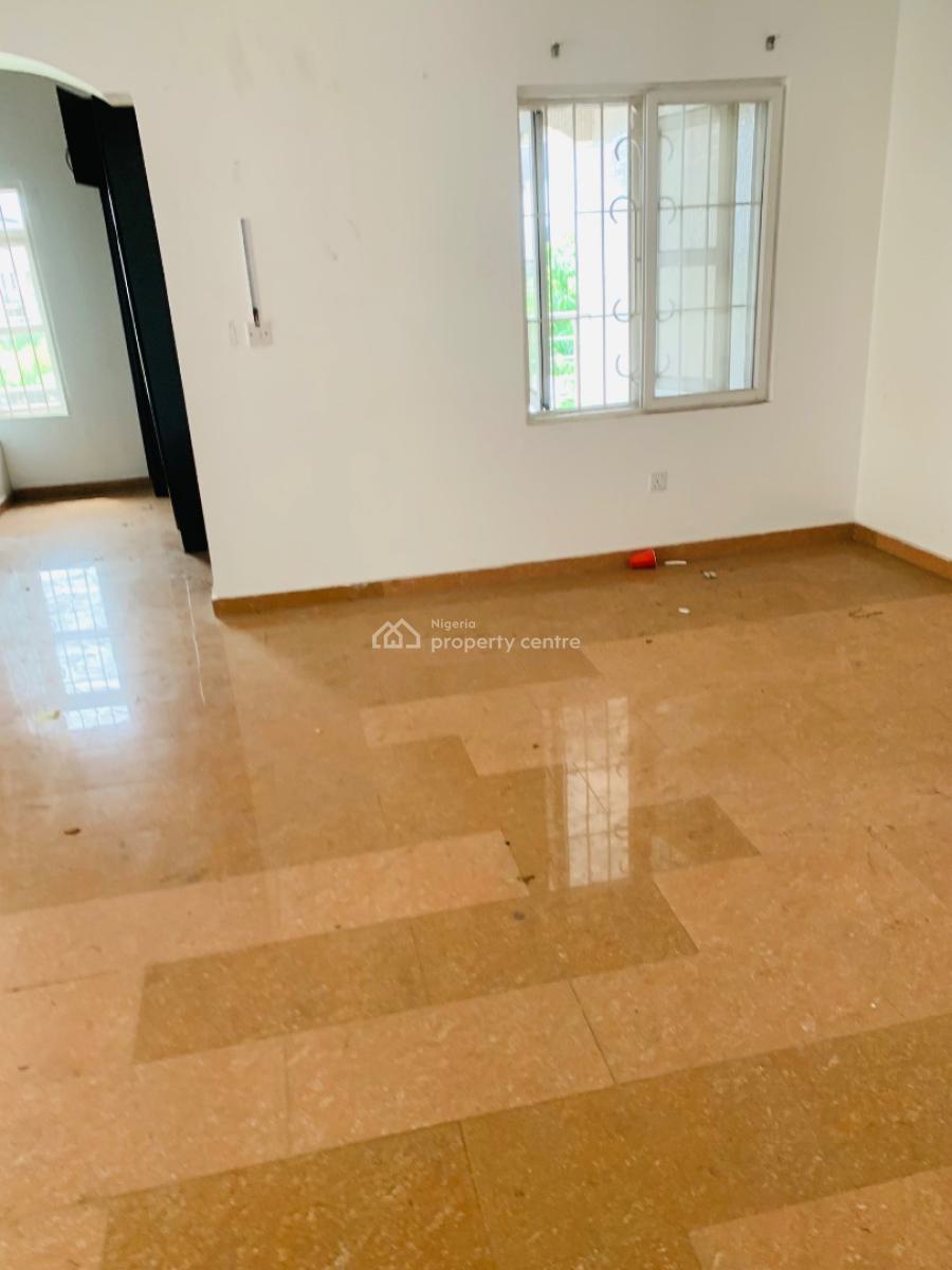 Neat and Standard 5 Bed Duplex with Bq, Lekki Phase 1, Lekki, Lagos, Semi-detached Duplex for Rent