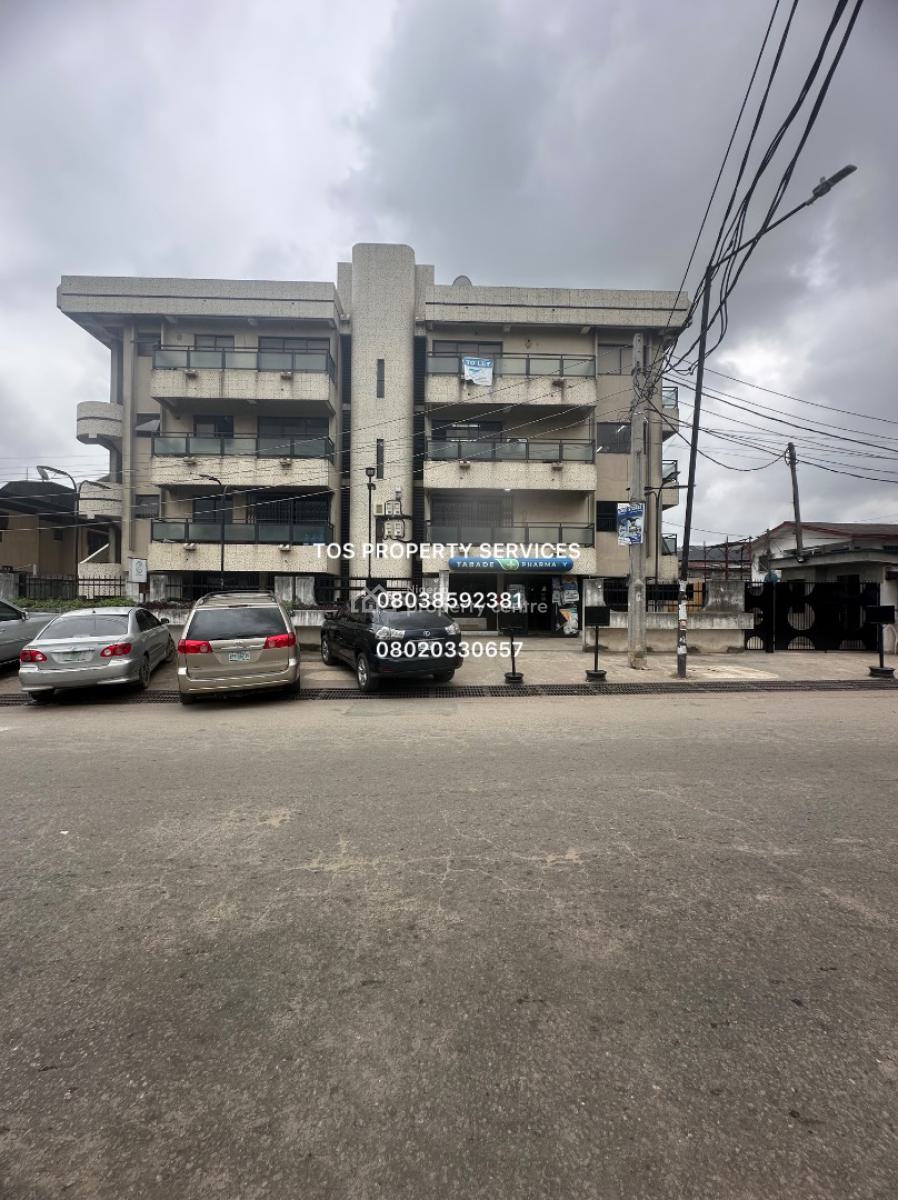 Massive Office/commercial Space on an Entire Floor, @ Onike-roundabout, Onike, Yaba, Onike, Yaba, Lagos, Office Space for Rent