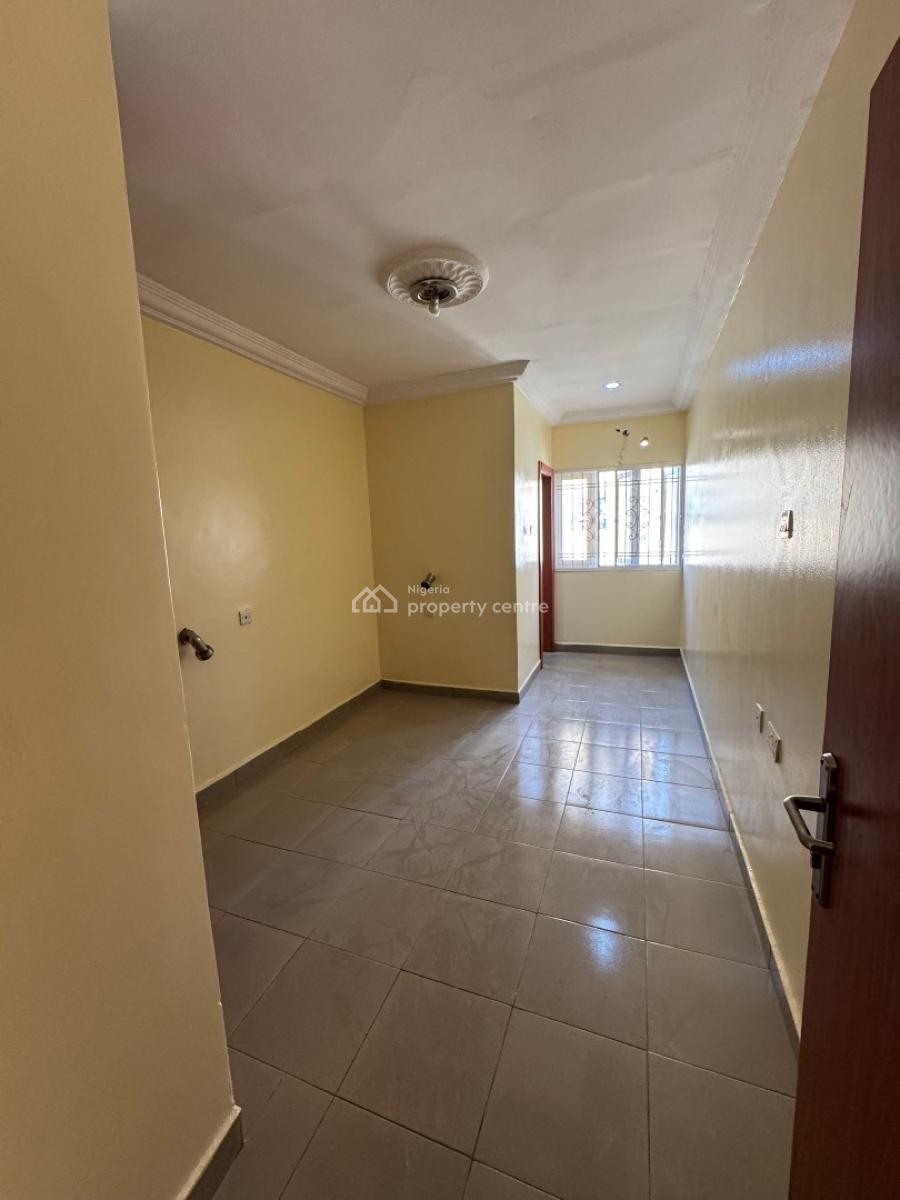 Well Maintained 3 Bedroom Terrace, Lekki Phase 1, Lekki, Lagos, Flat / Apartment for Rent
