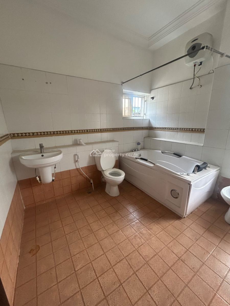 Well Maintained Spacious 5 Bedroom Detached Duplex for Both Commercial, Lekki Phase 1, Lekki, Lagos, Detached Duplex for Rent