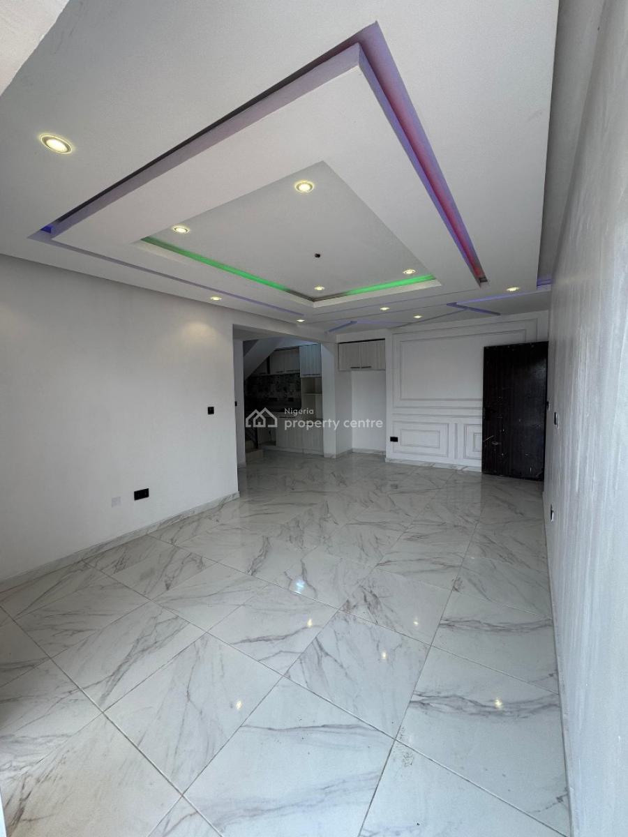 Brand New 2 Bedroom Maisonette, Lekki Phase 1, Lekki, Lagos, Flat / Apartment for Rent
