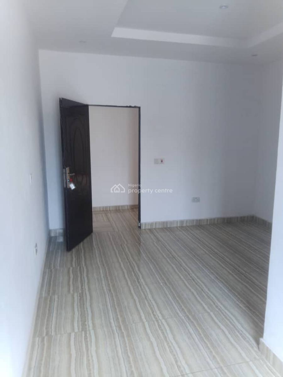 Newly Renovated 3 Bedroom Bungalow, Awoyaya, Ibeju Lekki, Lagos, Flat / Apartment for Rent