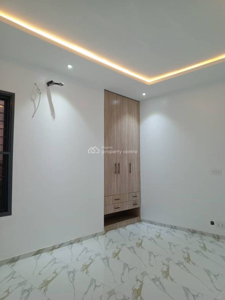 Room in a Shared Apartment, Abraham Adesanya, Ogombo, Ajah, Lagos, Self Contain (single Rooms) for Rent