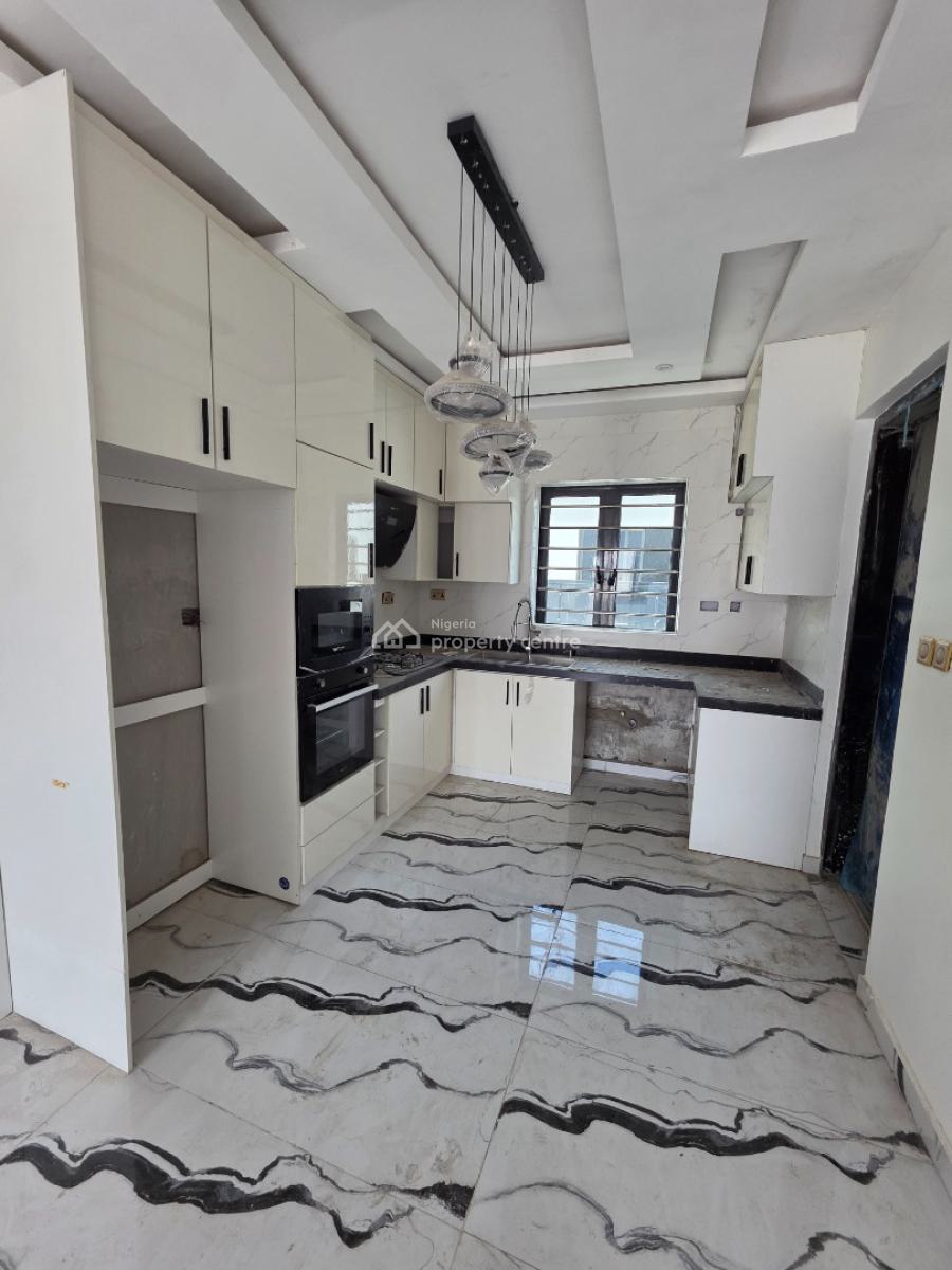 Affordable 2 Bedroom Apartment in a Strategic Location, Off Freedom Way, Lekki Phase 1, Lekki, Lagos, Flat / Apartment for Sale
