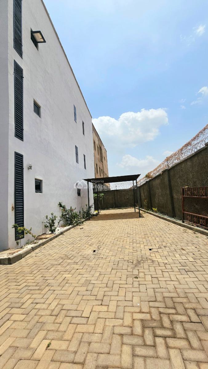5 Bedroom Detached Duplex with a Room Bq (cornerpiece), Land Mark Customs Estate, Jahi, Abuja, Terraced Duplex for Sale