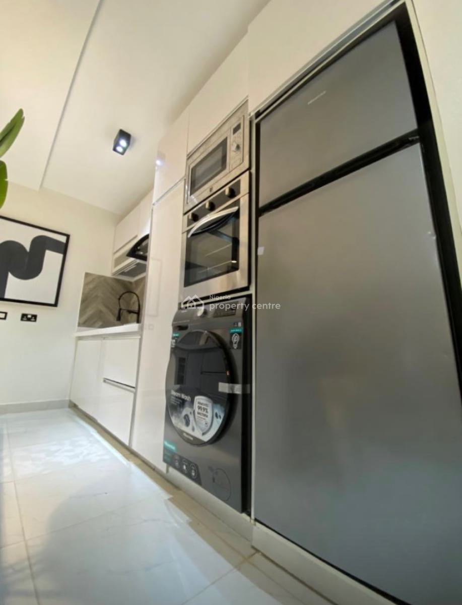 Service and Furnished 2 Bedrooms Apartment, Lekki Phase One Off Freedom Way., Lekki, Lagos, Flat / Apartment for Sale
