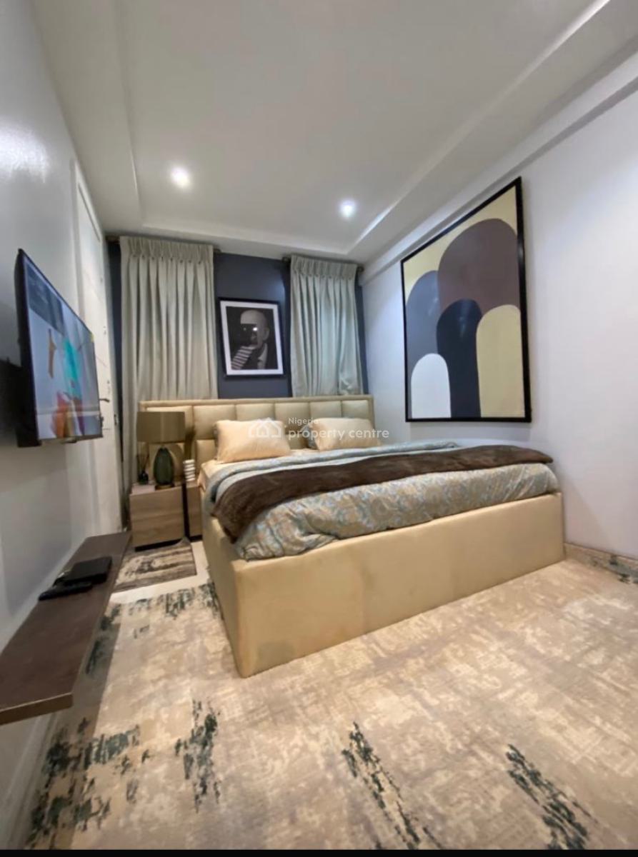Service and Furnished 2 Bedrooms Apartment, Lekki Phase One Off Freedom Way., Lekki, Lagos, Flat / Apartment for Sale
