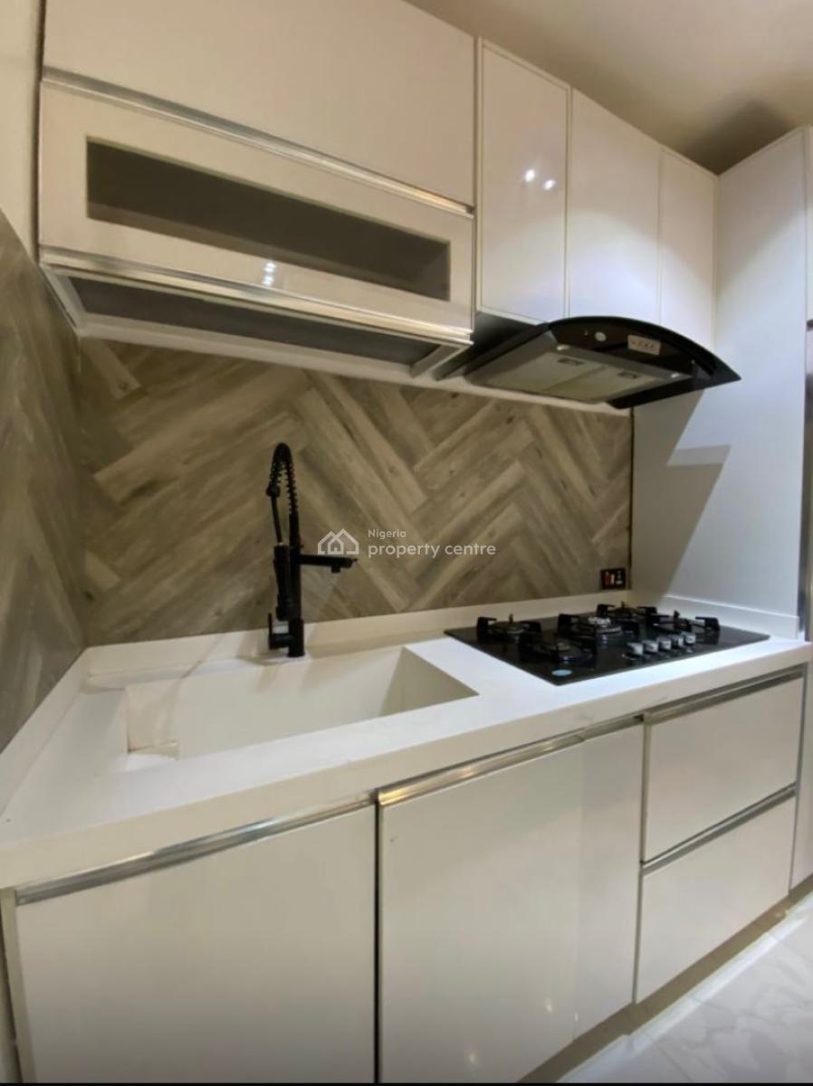 Service and Furnished 2 Bedrooms Apartment, Lekki Phase One Off Freedom Way., Lekki, Lagos, Flat / Apartment for Sale