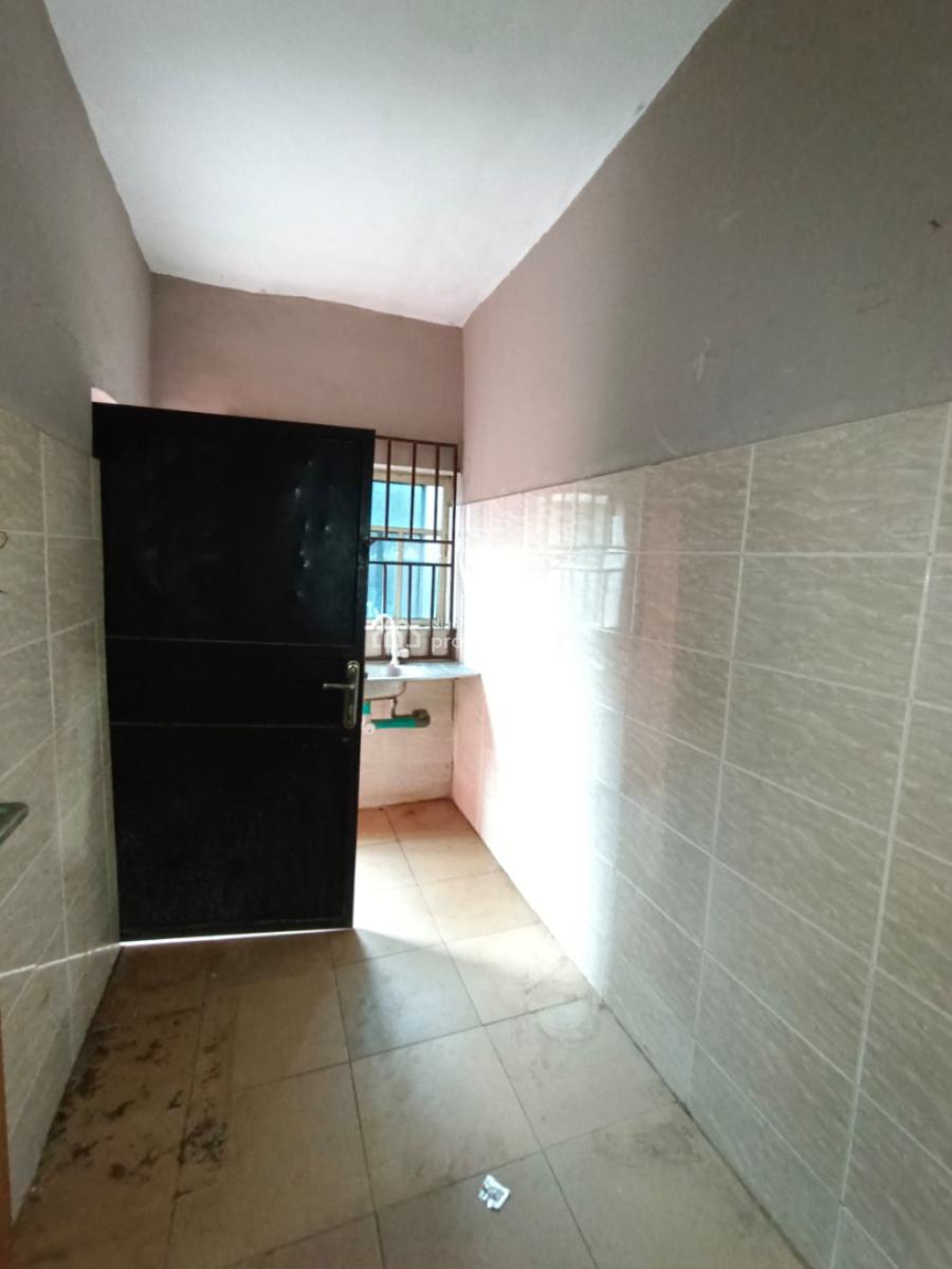 Very Big 2 Bedroom Apartment, Apapa Housing Estate Federal Government Estate Apapa, Moniya, Ibadan, Oyo, Terraced Bungalow for Rent