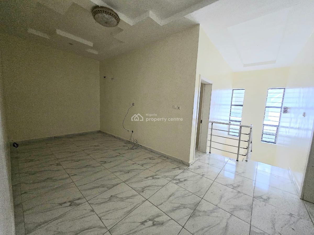 Newly Renovated 4-bedroom Terrace with Ample Parking Space, Chevron, Lekki, Lagos, Terraced Duplex for Rent