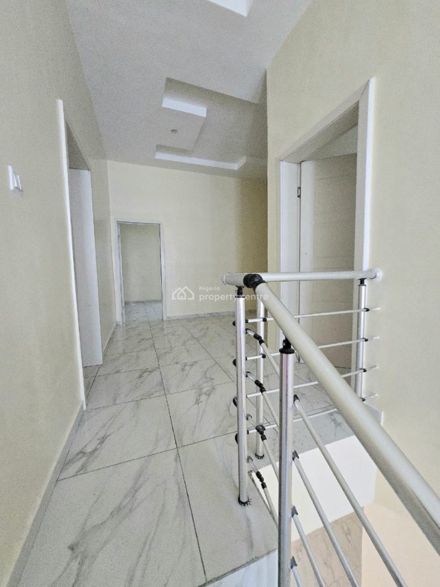 Newly Renovated 4-bedroom Terrace with Ample Parking Space, Chevron, Lekki, Lagos, Terraced Duplex for Rent