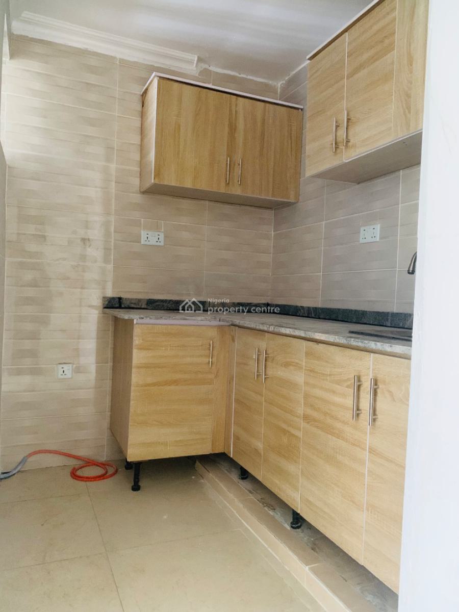 Standard 1 Bedroom Apartment, Lekki Phase 1, Lekki, Lagos, Mini Flat (room and Parlour) for Rent