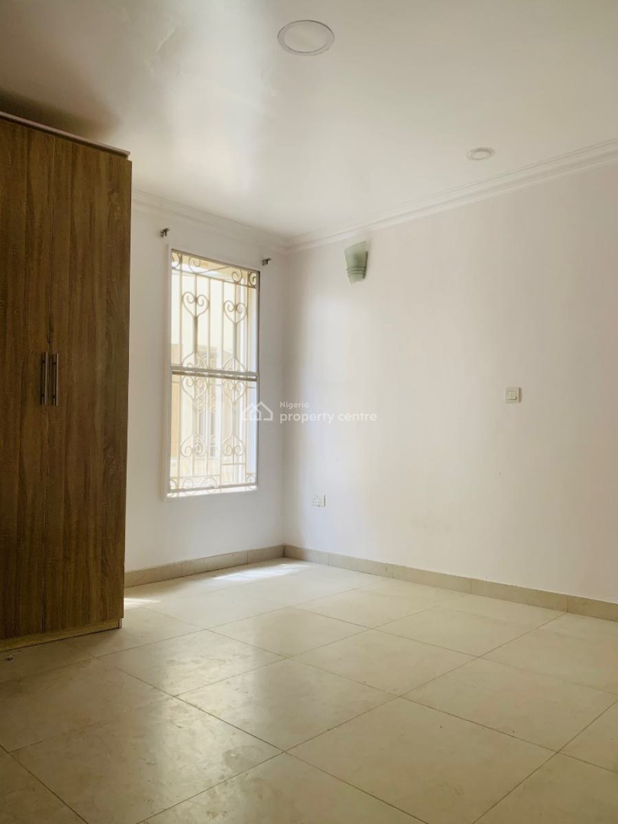 Standard 1 Bedroom Apartment, Lekki Phase 1, Lekki, Lagos, Mini Flat (room and Parlour) for Rent