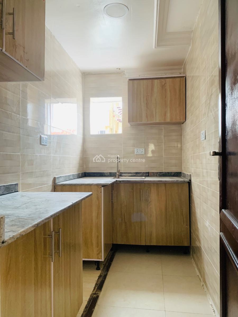 Standard 1 Bedroom Apartment, Lekki Phase 1, Lekki, Lagos, Mini Flat (room and Parlour) for Rent
