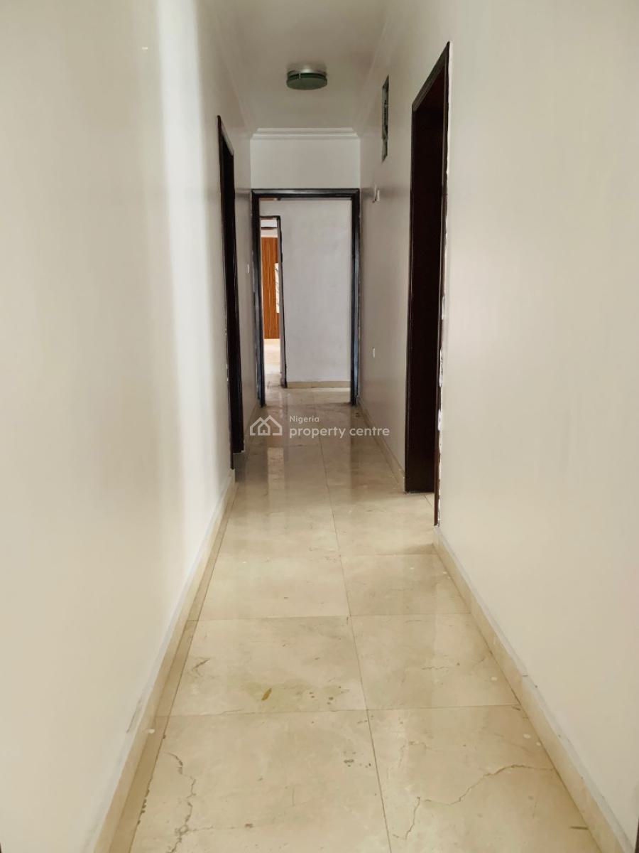 Standard Newly Renovated 3 Bedroom Apartment, Lekki Phase 1, Lekki, Lagos, Flat / Apartment for Rent