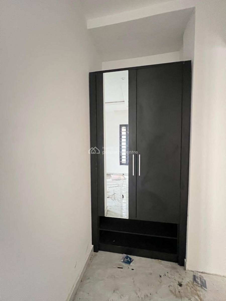 Newly Built 2 & 4 Bedroom Apartment with an Elevator, Ikate, Lekki, Lagos, Flat / Apartment for Sale