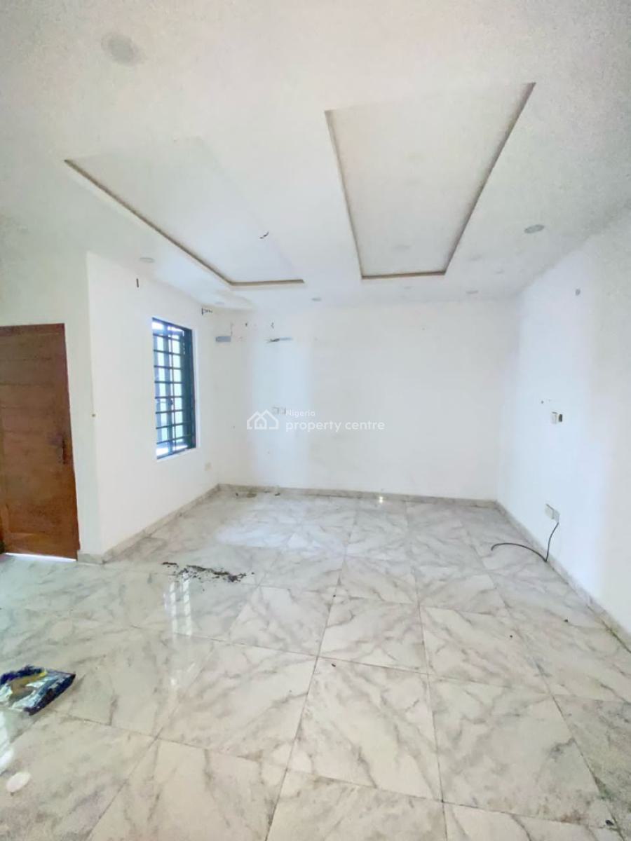 Clean and Spacious 3 Bedroom Duplex with Bq, Ologolo, Ologolo, Lekki, Lagos, Terraced Duplex for Rent