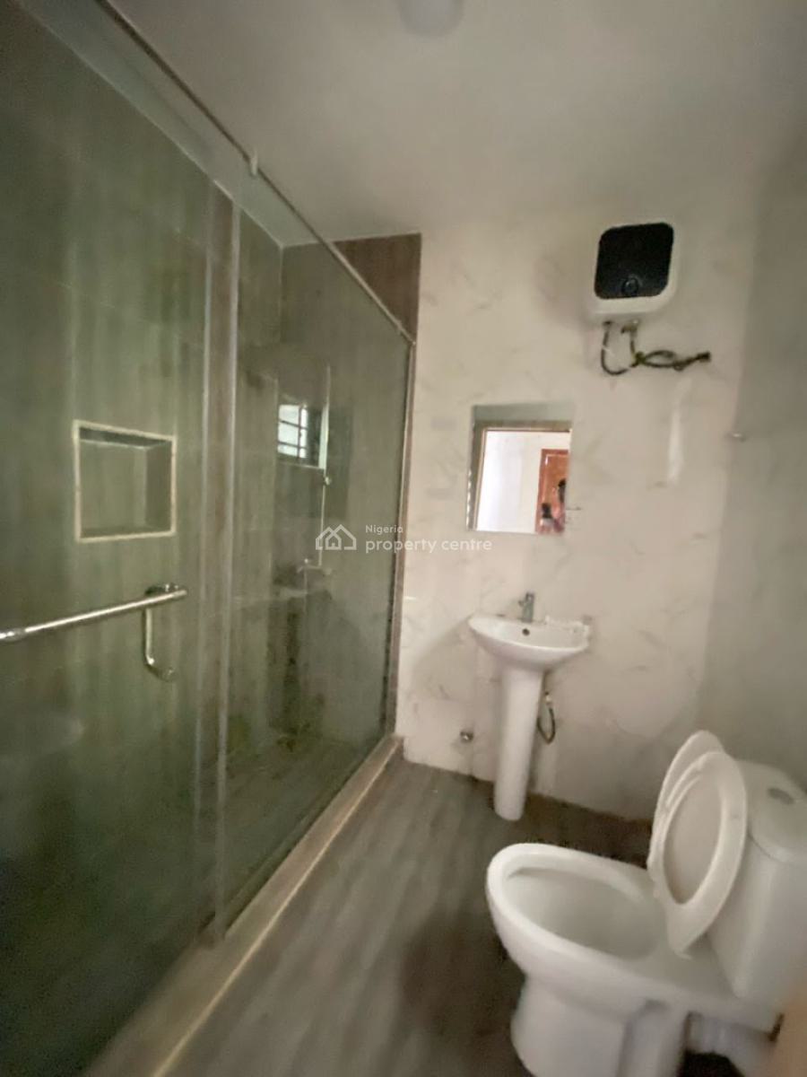 Clean and Spacious 3 Bedroom Duplex with Bq, Ologolo, Ologolo, Lekki, Lagos, Terraced Duplex for Rent