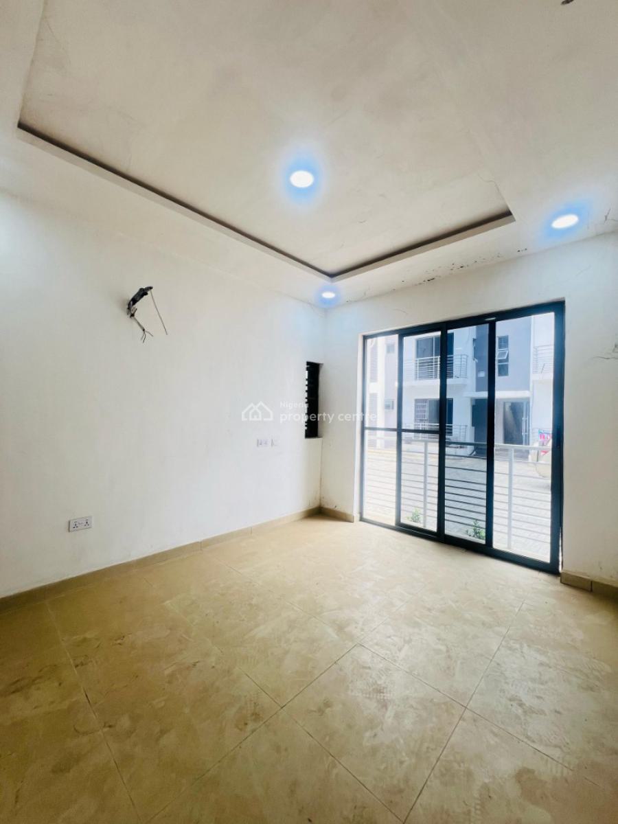 Breathtaking 3 Bedroom Apartment Plus Bq, Maryland, Lagos, Flat / Apartment for Sale