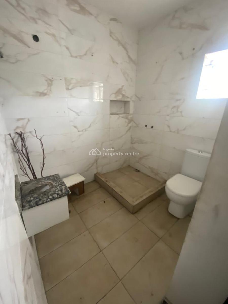 5 Bedroom Semi Detached House, Lekki Phase1, Lekki, Lagos, Office Space for Rent